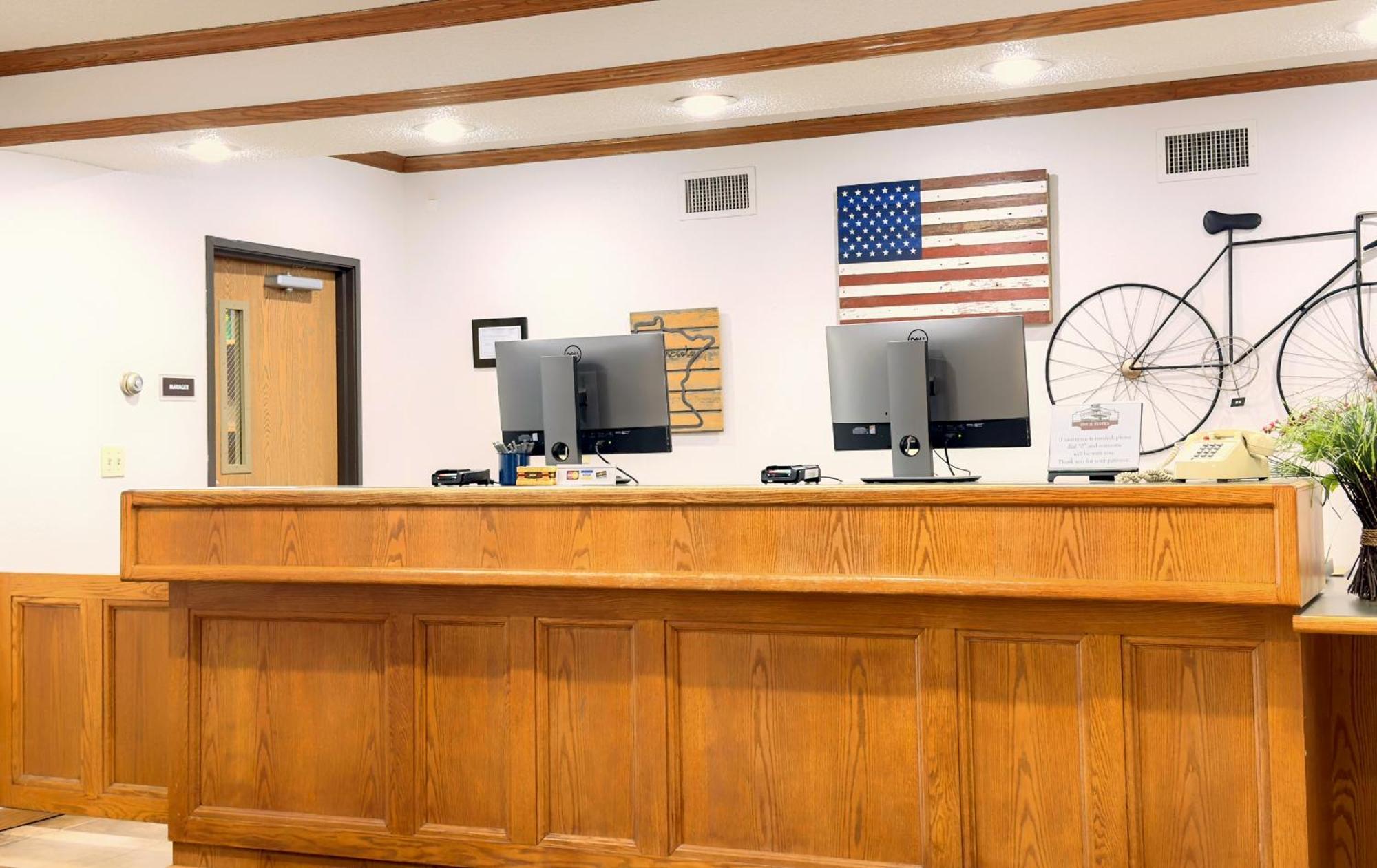 Country Trails Inn &Suites Lanesboro Extérieur photo